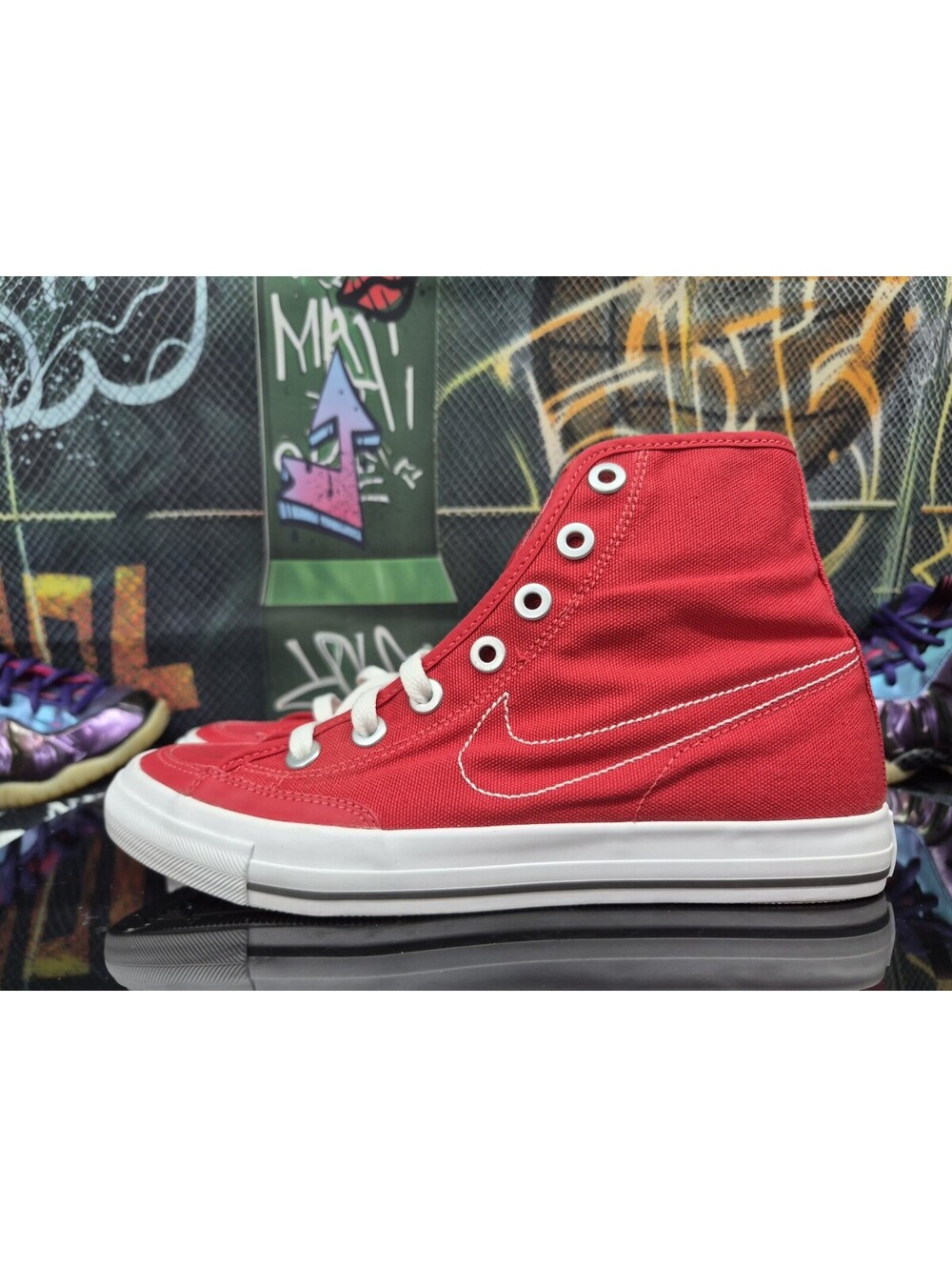 Nike Go Mid Canvas Red Mens Size 5M or 6.5W Style Code 434497-600 BRAND NEW